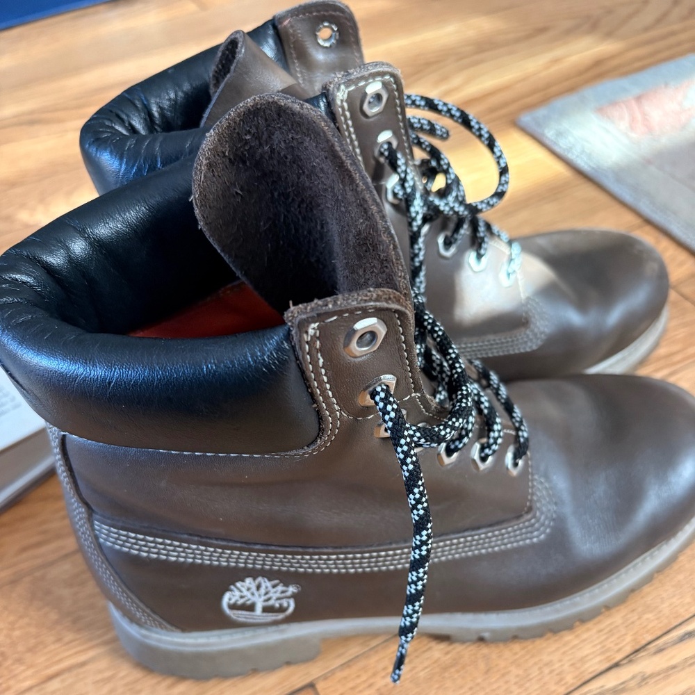 EUC Timberland MENS 7.5 or WOMENS 9 Leather Khaki Brown Boots